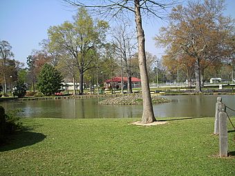 Highland Park Lake.JPG