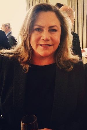 Kathleen Turner (8689689518) cropped.jpg