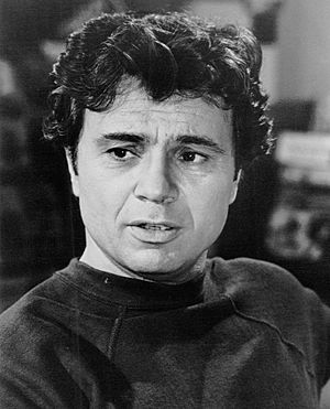 Robert Blake Baretta 1977.JPG