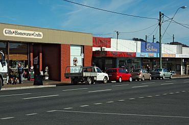 Shops-Somerset-Tasmania-20070423-001.jpg