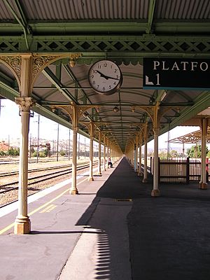 AlburyRailwayStationPlatform