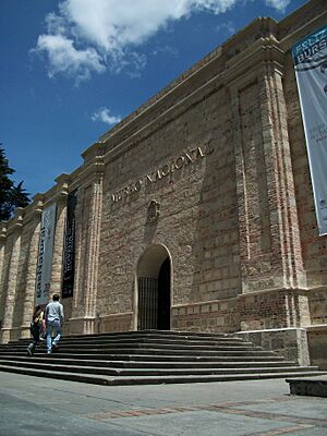 Fachada museo nacional