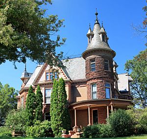 Henderson Castle, Kalamazoo, Michigan.jpg