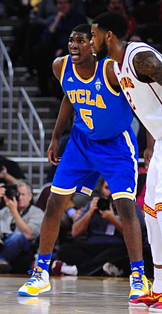 Kevon Looney and Malik Martin