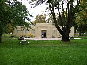 Sacajawea Museum - Pasco, WA.jpg