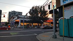 Stark's, Portland, Oregon, 2016.jpg