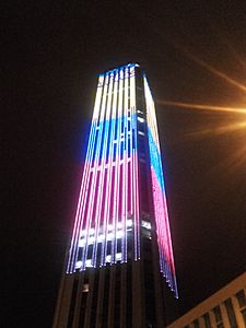 Bandera en Torre Colpatria