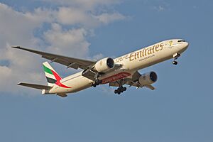 Boeing 777-31H-ER Emirates A6-EGK - 01