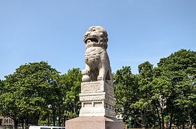 Chinese guardian lion at Petrovskaya Embankment