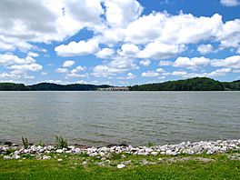 Fort-Loudoun-Lake-Louisville-Point-NW-tn.jpg