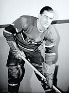 Hockey. Maurice Richard BAnQ P48S1P12157 (cropped)