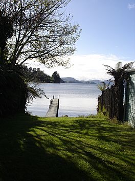 Jetty on Lake Rotoiti.jpg