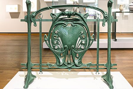 MBAM Guimard - Grille d'une entrée de métro de Paris