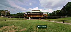 Wolf Trap (national park) Filene Center outside.jpg