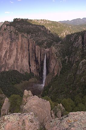 Cascada Basaseachi.jpg