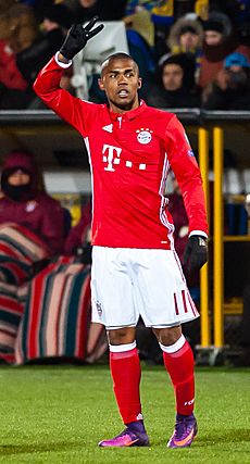 Douglas Costa 2016