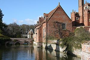 Kentwell 03