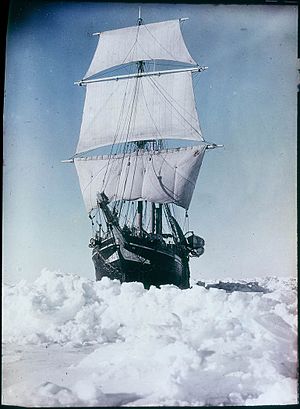 Endurance under full sail Frank Hurley State Library NSW a090012h