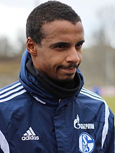 Matip Schalke 2015 (cropped)