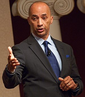 Byron Pitts 2011.jpg