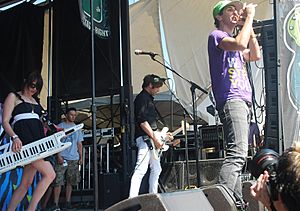 Cobra Starship live 2008.jpg