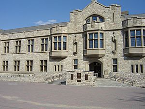 CollegeBuilding-UofS