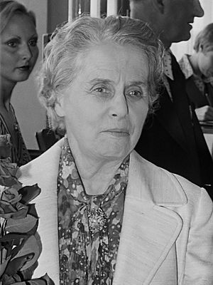 Ninette de Valois (1974)