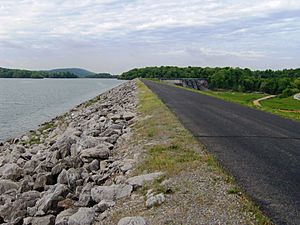 Tellico-dam-dike-tn1