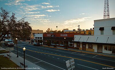 7th Street Scene