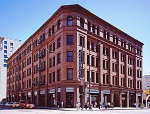 Bradbury building Los Angeles c2005 01383u crop.jpg