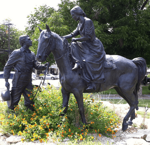 Barnards statue in Glen Rose