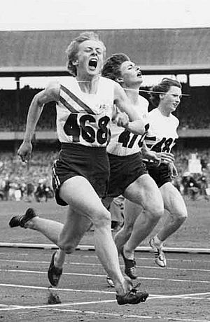 Betty Cuthbert, Marlene Mathews, Heather Armitage, 1956 Olympics