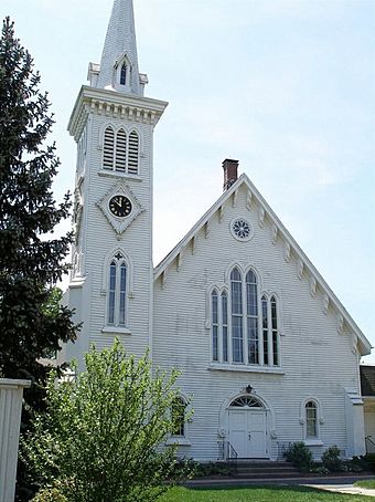 CongregationalChurchPlainvilleCT.jpg