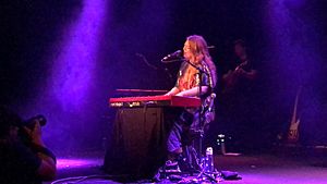 Freya Ridings performing in Sydney