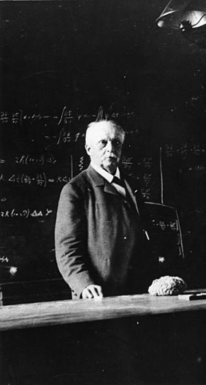 Hermann von Helmholtz-2