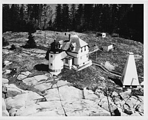 Heron Neck Lighthouse Maine 1954.jpg