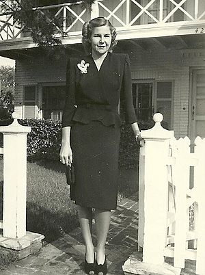 Louise Brough, 1948 (14365739371).jpg