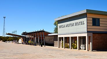 Eucla Hotel Motel, 2017 (03).jpg