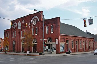 Farmers Mkt York PA.JPG