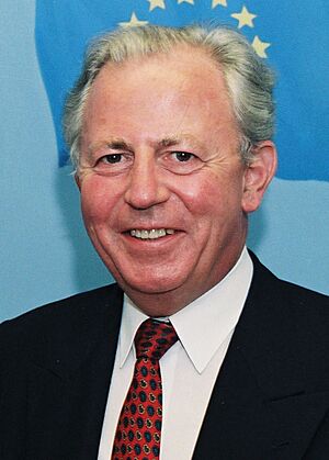 Jacques Santer (cropped).jpg