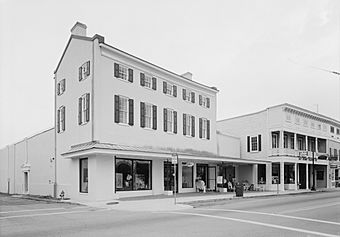 Saltus-Habersham House, 802 Bay Street, (Beaufort, South Carolina).jpg