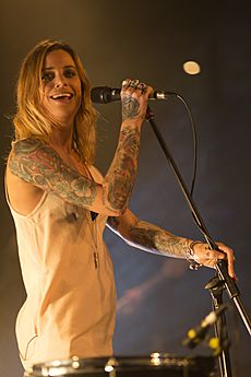 Gin Wigmore (December, 2015)