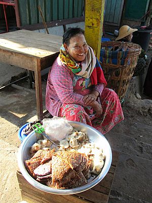 Pastry Vendor (42259504565)