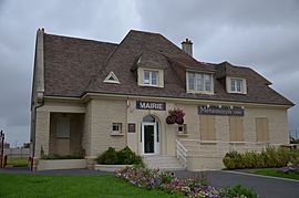 Bourguébus - Mairie.JPG