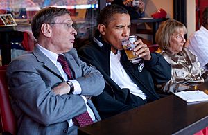 Bud Selig and Barack Obama (3723499523) (cropped)