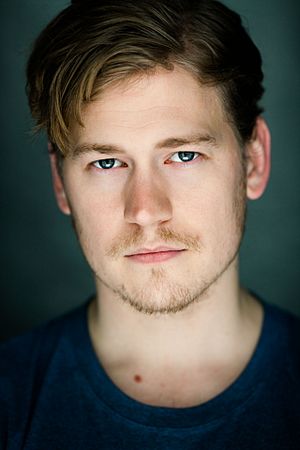 Gavin Stenhouse (actor).jpg