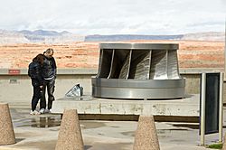 Glen Canyon Dam, turbine runner 01