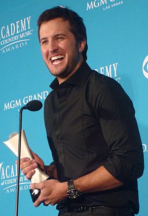 LukeBryanApr10