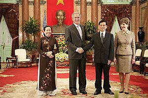 NguyenMinhTriet & GeorgeWBush 2006-Nov-17