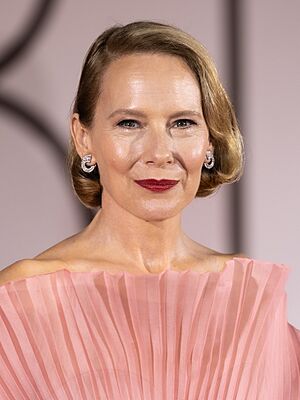 Amy Ryan-60157.jpg